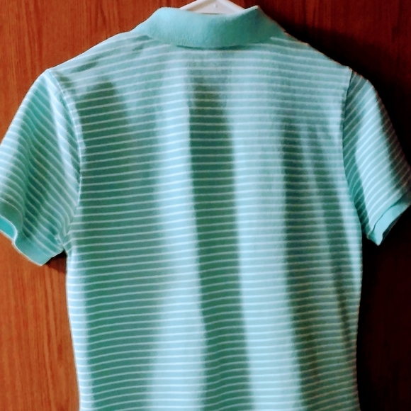 Women's collared polo-type short sleeved shirt - Picture 2 of 5